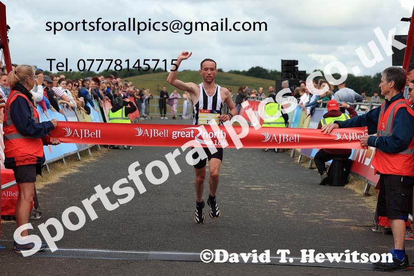 The 2024 Great North 10k Road Race, Newcastle.  Photo: David T. Hewitson/Sports for All Pics